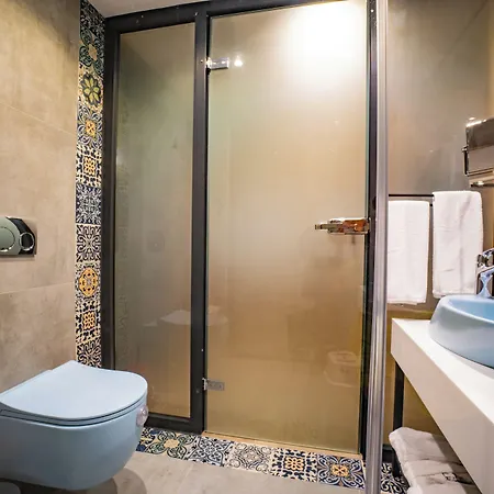 Otel L 5*